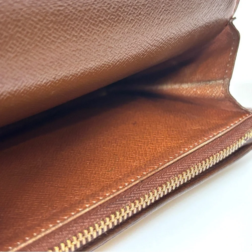 Louis Vuitton Sarah Monogram Wallet – Classic Bifold Designer Clutch